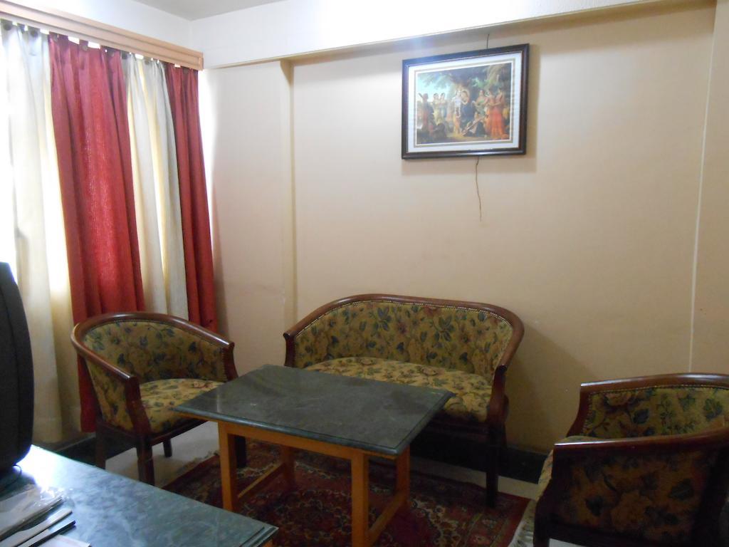 Kings Crown Vip Road Hotel Kolkata Exterior photo